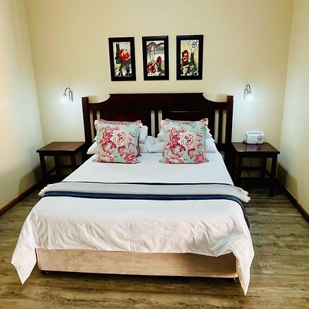 17 On Bird Guest House Beaufort West Bagian luar foto