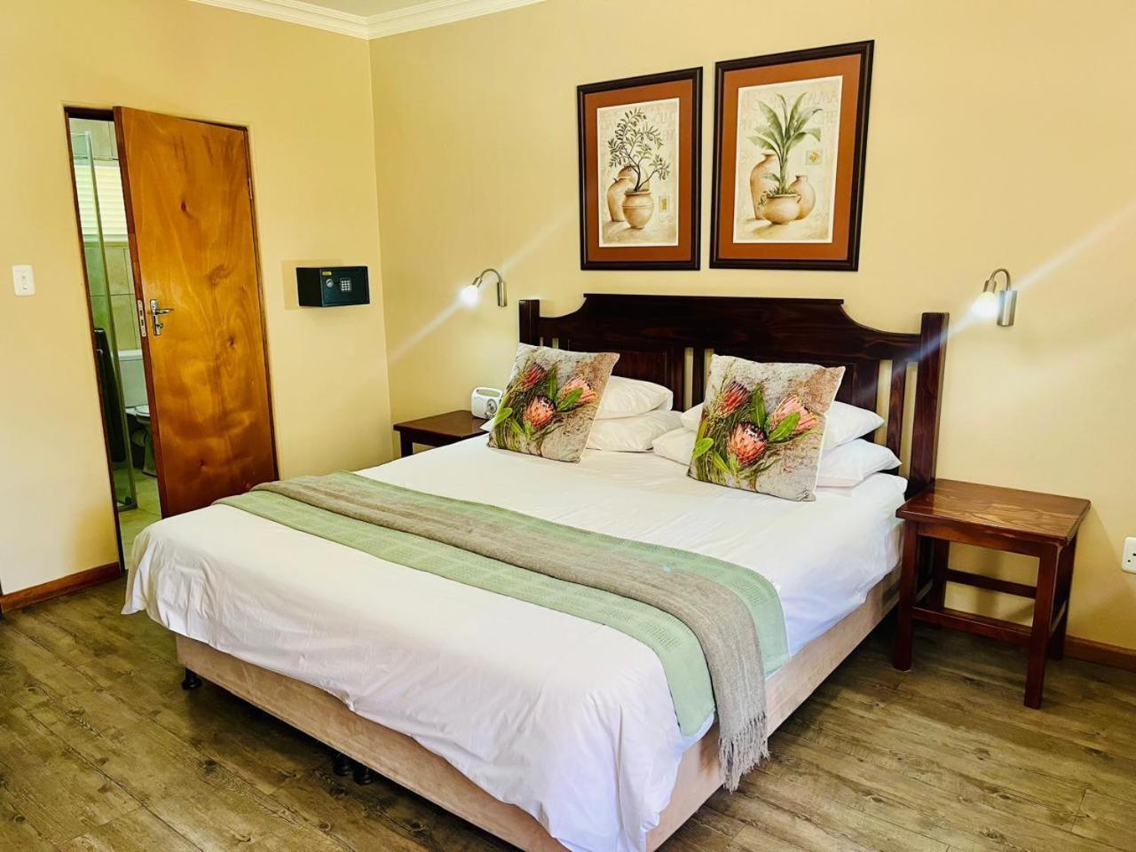 17 On Bird Guest House Beaufort West Bagian luar foto