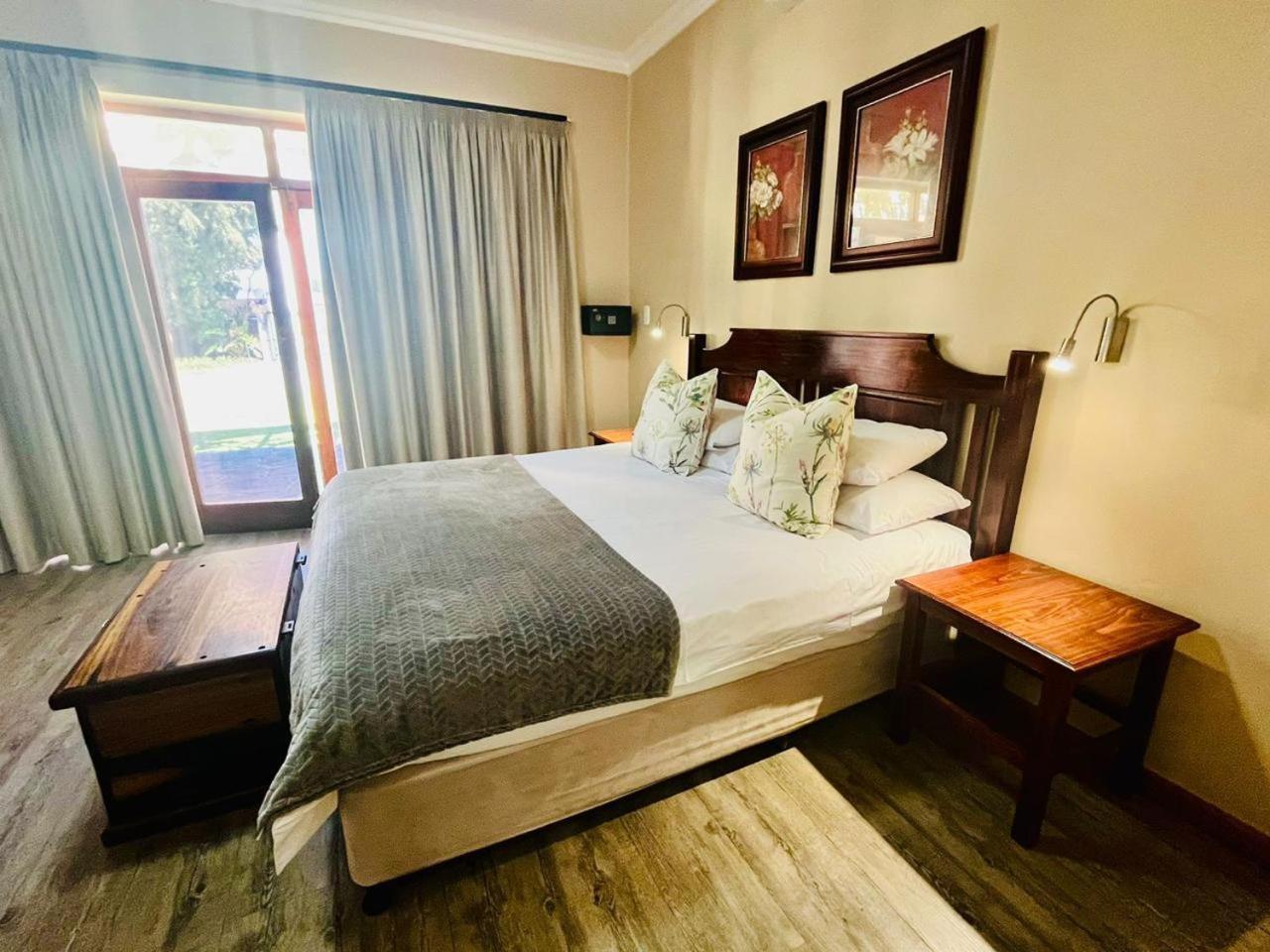 17 On Bird Guest House Beaufort West Bagian luar foto