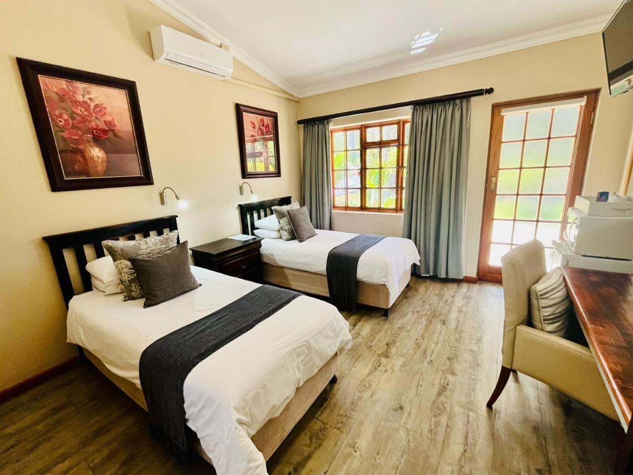 17 On Bird Guest House Beaufort West Bagian luar foto