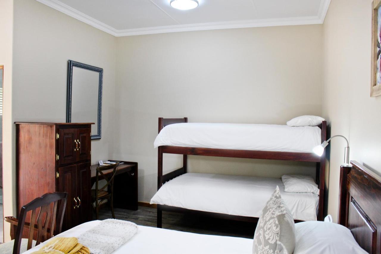 17 On Bird Guest House Beaufort West Bagian luar foto