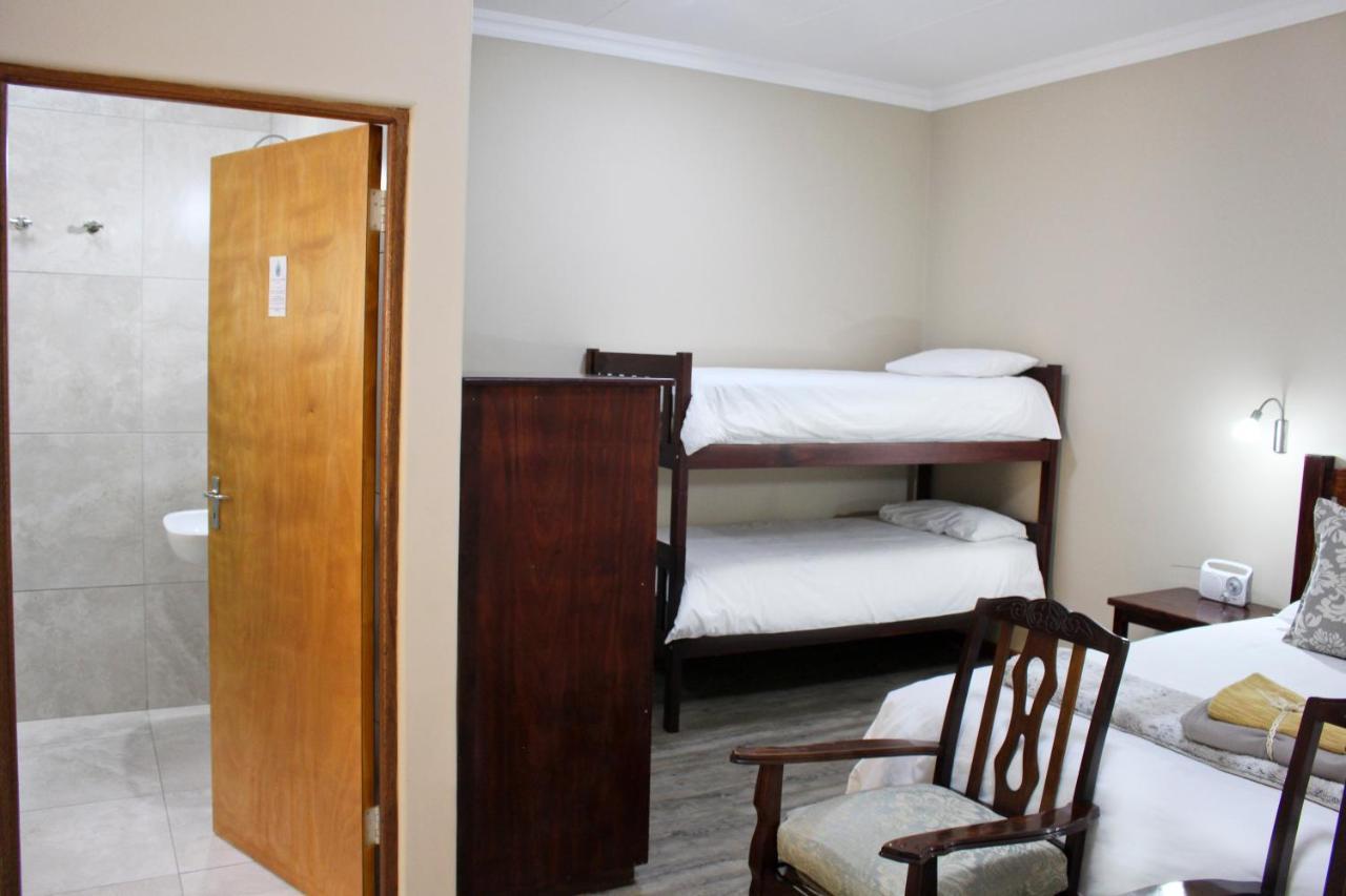 17 On Bird Guest House Beaufort West Bagian luar foto